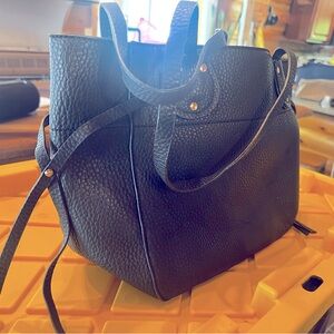 🛍️ Large Shoulder Tote, Black, Excellent Condition/Like New